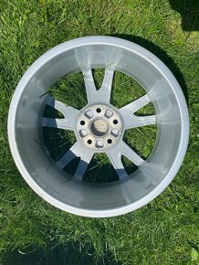 ALU KOLA AUDI R17 - 2