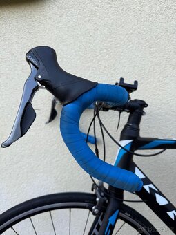 Silnicni kolo Cross Ventor - 2