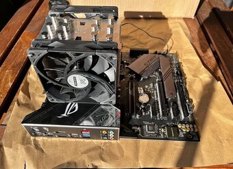 ASUS ROG STRIX Z390 - 2