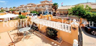 Prodej prostorného domu 3kk s střešní terasou ORIHUELA COSTA - 2