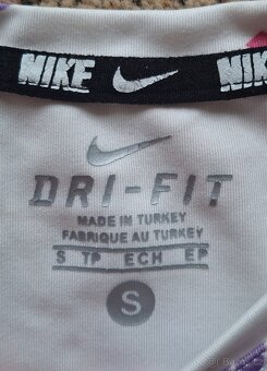 Dívčí sportovní souprava, tepláky, top Nike 152/158/164 - 2