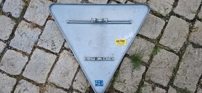 Dopravní značka - pozor chodci - 2