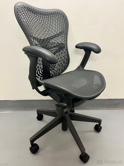 Kancelářská židle Herman Miller Mirra 2 - top stav - 2