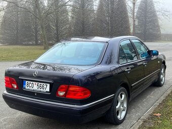 Mercedes E280 4-Matic nájezd 124 t. Km - 2