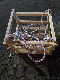 Dětská dřevěná houpačka - 2