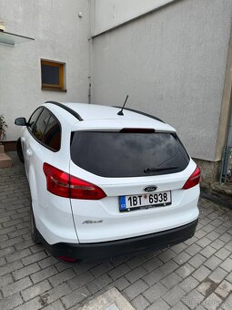 Ford Focus Kombi bílý - 11/2017 - 2