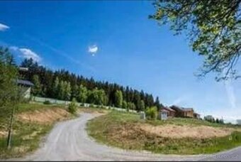 Prodám 3 stavební parcely na výstavbu RD (3346m2) - 2