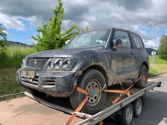 Mitsubishi Pajero 3, r.v. 00-06, třídvéřové - náhradní díly - 2