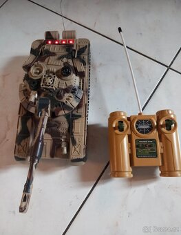 RC TANK 1:24 - 2