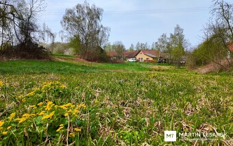 Stavební pozemek 4 012 m2 u lesa s výhledem a povolením na d - 2