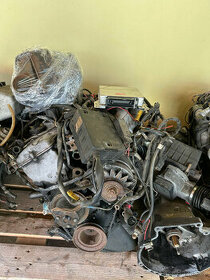 Motor BMW E30,E28,E21,02 318 M10 kompletni zastavba - 2