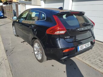 VOLVO V40 D3 110KW 5VÁLEC - 2