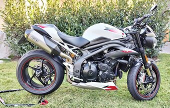 Speed Triple RS - 2