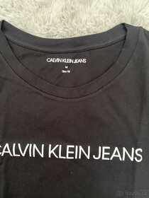tricko calvin klein M - 2