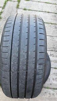 Prodám 2 ks letních runflat pneu Yokohama 245/50 R19 105W - 2