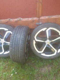 Letní pneu 215 /45 /17 - 2