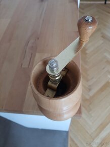 Mlýnek na kávu / kafemlýnek - 2