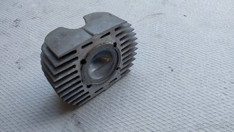 Jawa pionýr hlava - 2