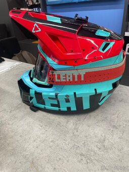 Leatt 7.5 helma - 2