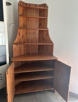 ROHOVÁ KNIHOVNA- PŘÍBORNÍK IKEA LEKSVIK - 2