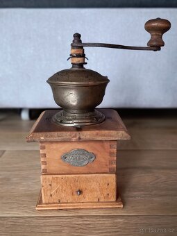 Mlýnek na kávu Leinbrock Ideal - 2