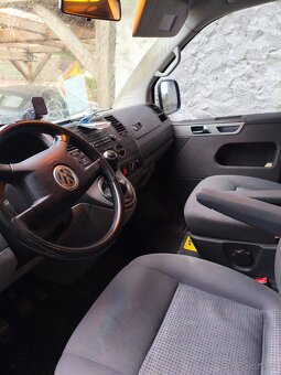 Volkswagen Transporter - 2
