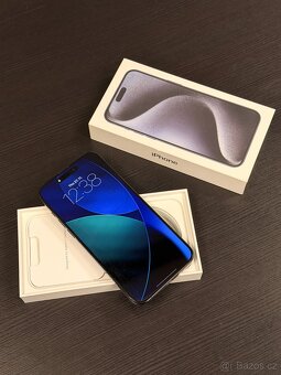 iPhone 15 Pro Max 512GB modrý titan - výborný stav - 2