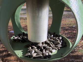 Závěsné ptačí krmítko - 2