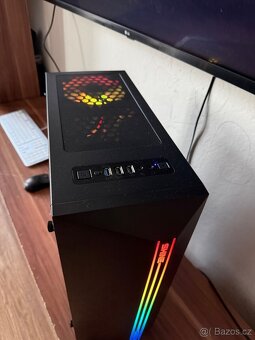Herní PC RGB-i5 6500 3,20Ghz/RAM 16GB DDR4/RX 580 8GB/SSD - 2