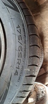 Letní pneumatiky s plechovýmy disky - 2