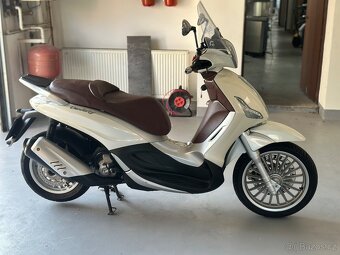 Piaggio Beverly 300 - 2