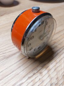 Starý mechanický budík PRIM - 2