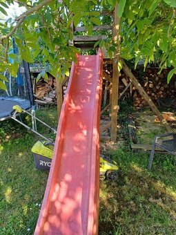 Zahradní dětský hrad.. - 2