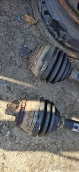 Leva prava predni poloosa audi a4 b7 8e 3.0 tdi - 2