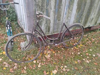 Staré dámské kolo - 2