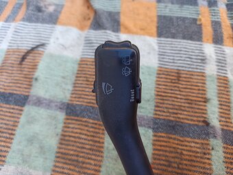 Prodám přepínač blikrů a stěračů (páčky) - 2