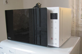 MIKROVLNNÁ TROUBA LG - 2