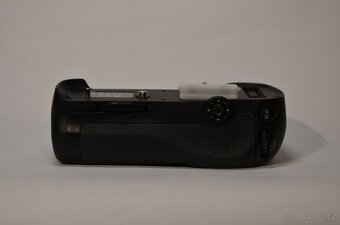 Aputure bateriový grip MB-D12 (BP-MD12) - 2