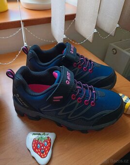Nové Hi-Tec Blackout low, velikost 33 - 2