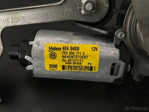 Motorek zadního stěrače s ostřikovačem pro VW T5, T6 - 2