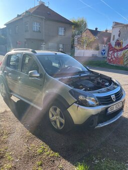 Dacia Sandero 1.6 i 64kw Bourana - 2