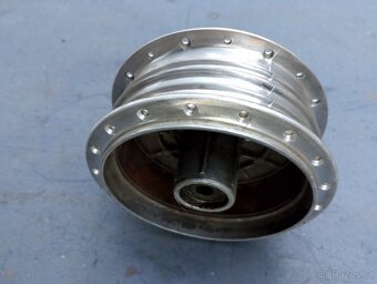 Přední buben na moto Jawa 555 - 2