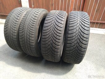 Prodám zimní gumy Continental + Semperit 205/55 R17 DOT 2823 - 2