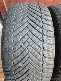 225/40 r18-2kusy celorocni pneu 6,5mm - 2