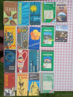 Turistické mapy ČR a Slovensko, 69 ks - 2