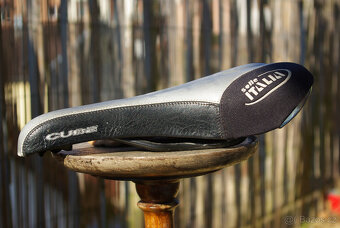 sedlo Cube od Selle Italia - 2