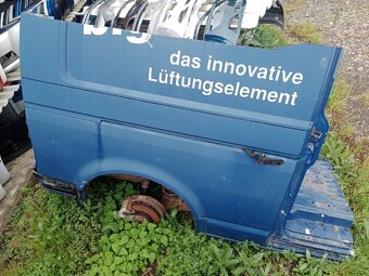 Pravý zadní blatník VW T5 long - 2
