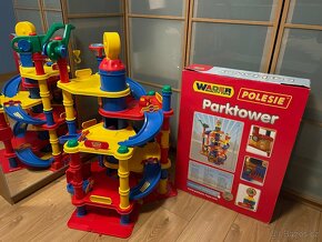WADER Park Tower / parkovací dům / garáž, se 7 patry a auty - 2