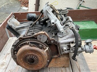 Motor BMW Serie 3 / E30, 1.8 M10 B18 vč. karb Pierburg - 2