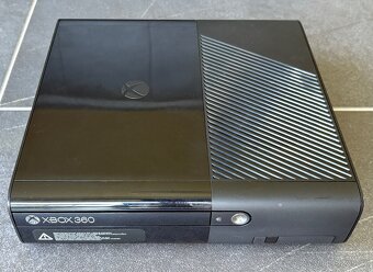 Xbox 360 + Kinect, ovladač, hry - 2